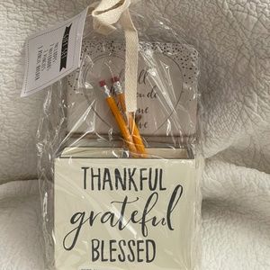 Primitives by Kathy Gift Set Thankful Grateful Blessed 2 Notebook Pencil Holder